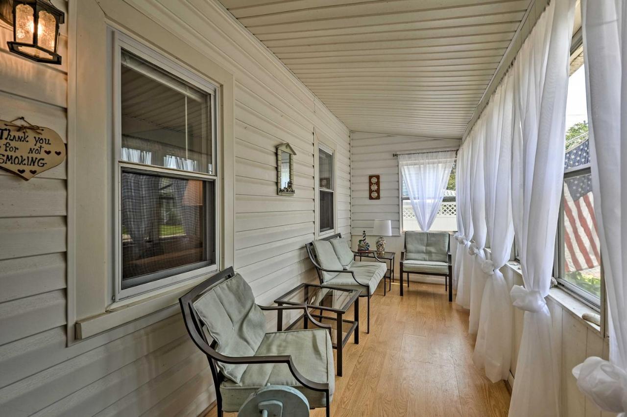 The Blue Crab Cottage - 3 Blocks From The Beach! Colonial Beach Exterior photo